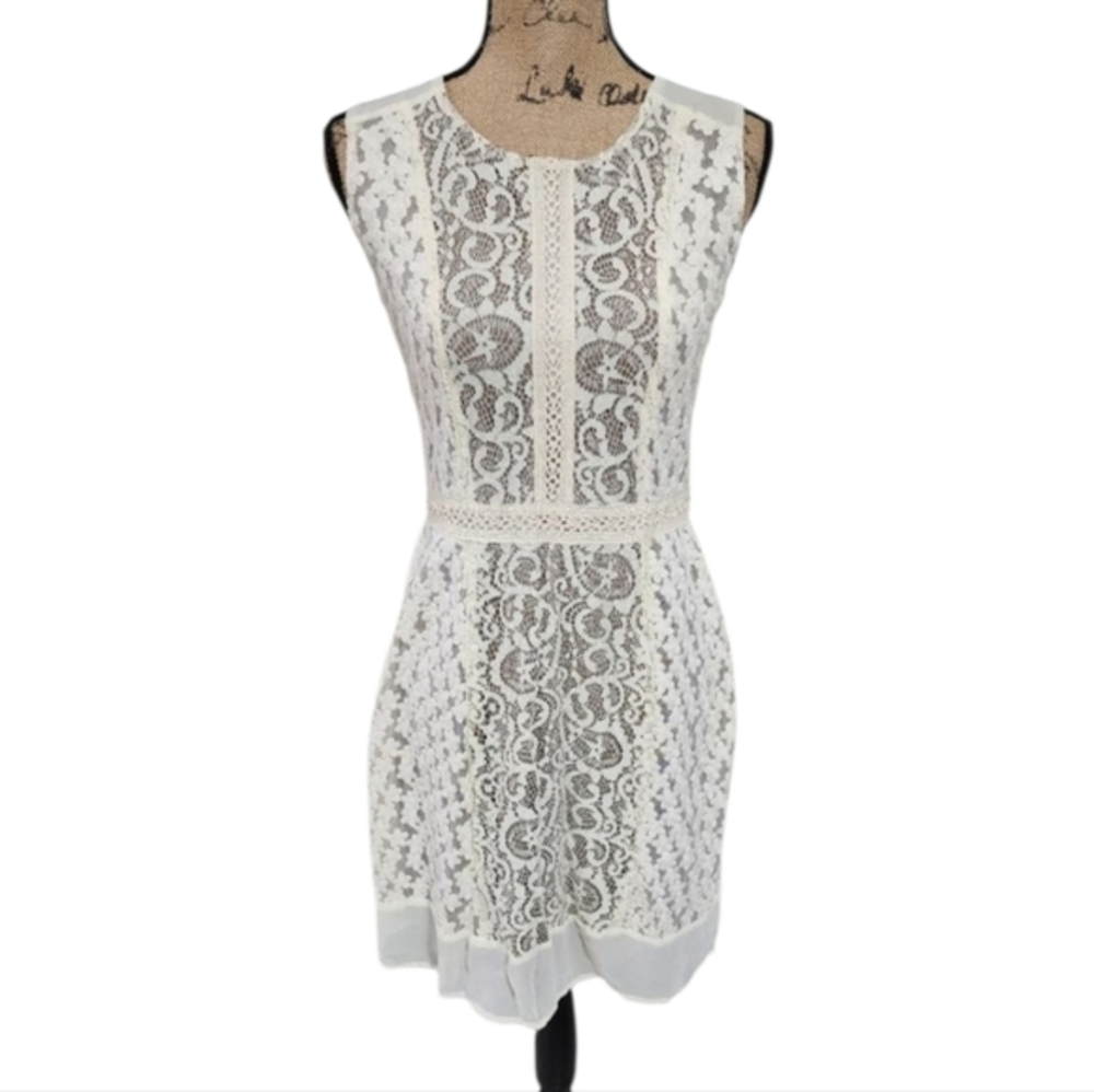 Chelsea and Violet embroidered Victorian style lace sheath dress size‎ medium